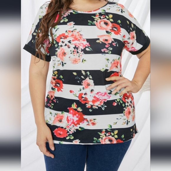 Summer ๐๐Fun lightweight top๐๐ - Picture 2 of 7